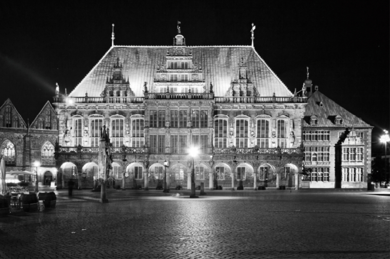 Bremen. Rathaus, 1405-1410 errichtet, im 17. Jh.  mit einer Fassade im Stil der Weser-Renaissance versehen