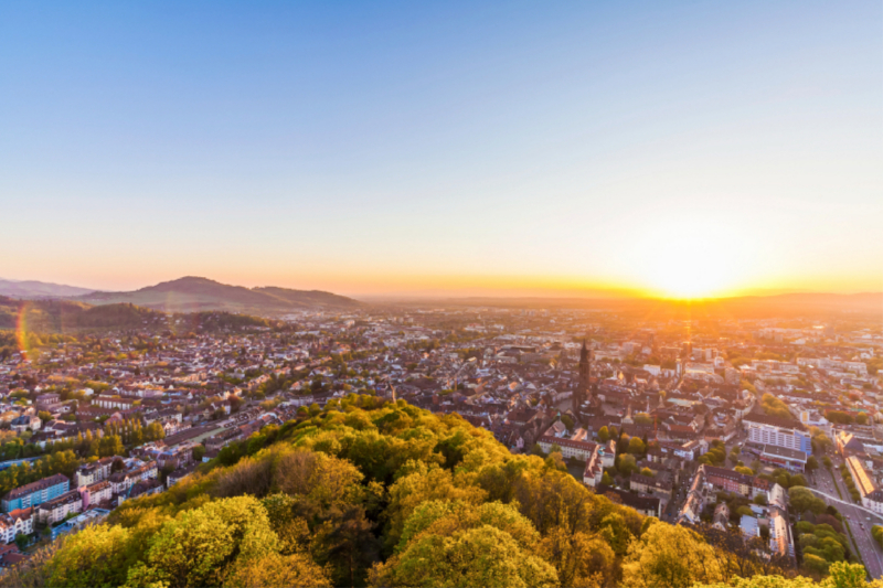 Blick vom Schlossberg auf Freiburg im Breisgau