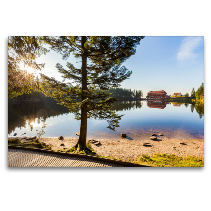 Mummelsee mit dem Berghotel bei der Hornisgrinde