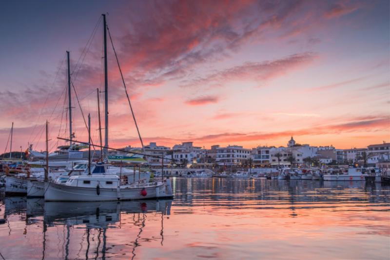 Sonnenuntergang im Hafen von Cala Ratjada