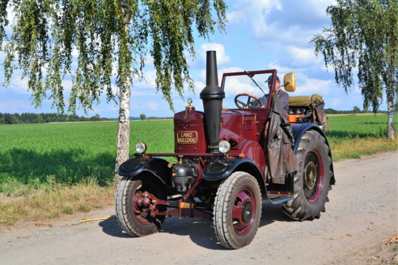 LANZ BULLDOG - Ursus C 45 (1952)