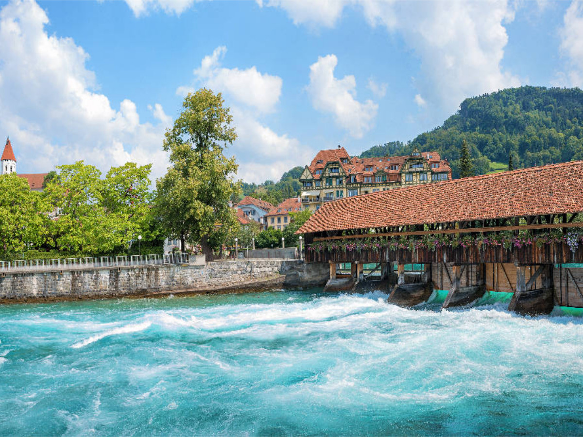 Obere Schleuse an der Aare in Thun