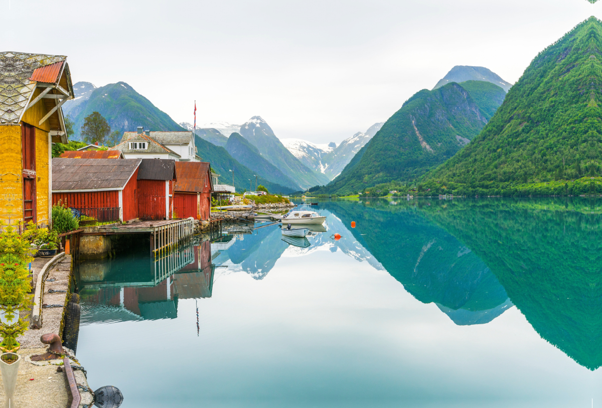 Fjaerland und der Fjaerlandsfjord