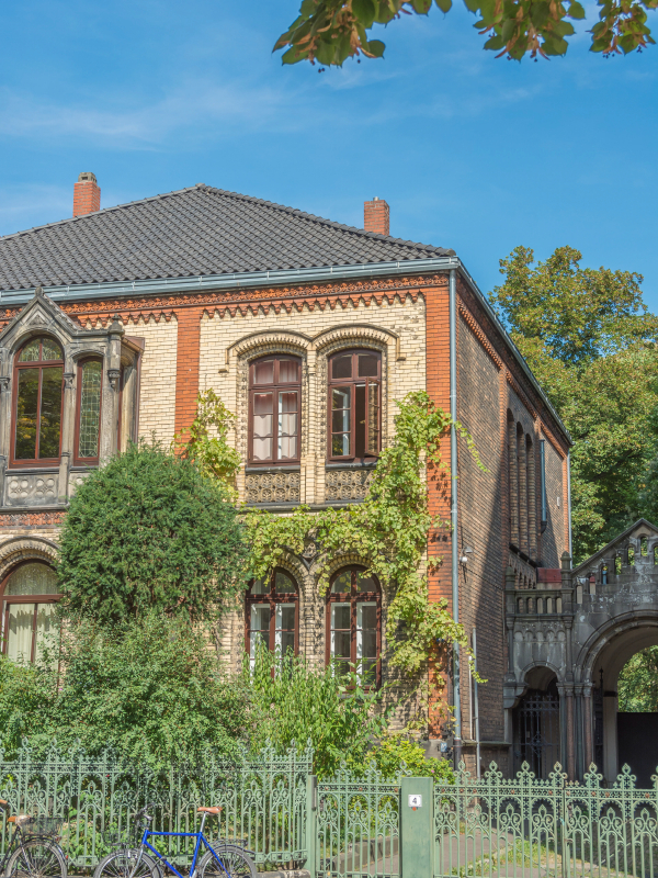 Zauberhaft altes Stadthaus mit historischer Fassade