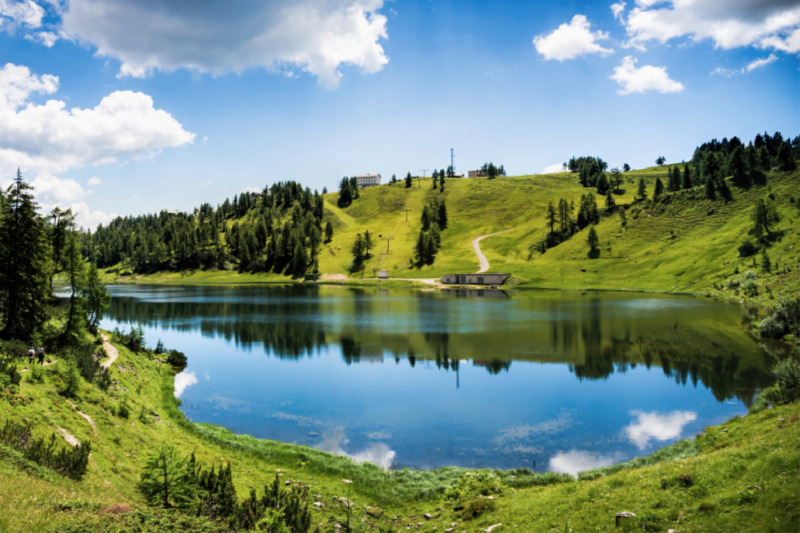 Bergsee in den Alpen