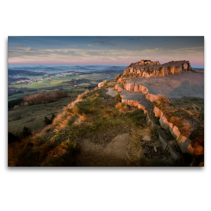 Von der Abtsrodaer Kuppe schweift der Blick über Hilders - Dietges weit in die nördliche Kuppenrhön