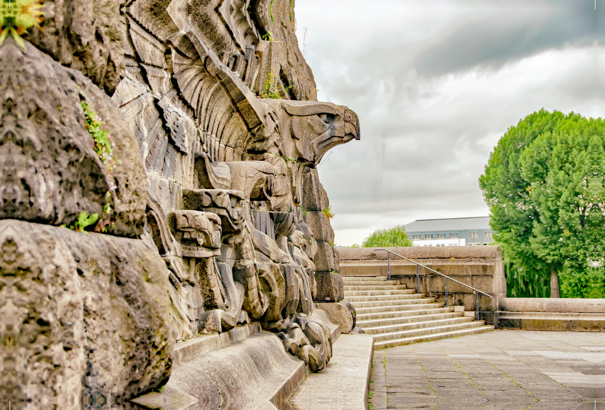 Reichsadlerrelief am Deutschen Eck