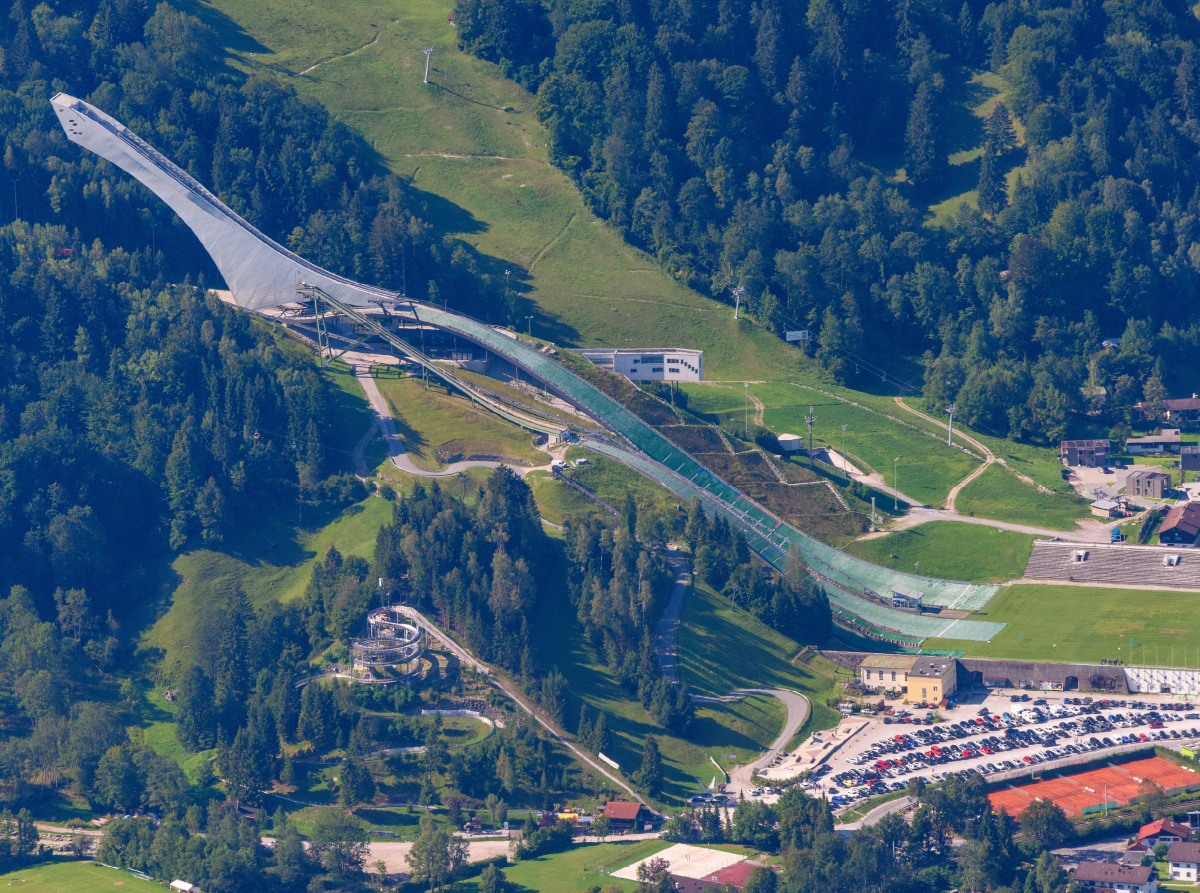 Garmisch-Partenkirchen - große Olympiaschanze am Gudiberg