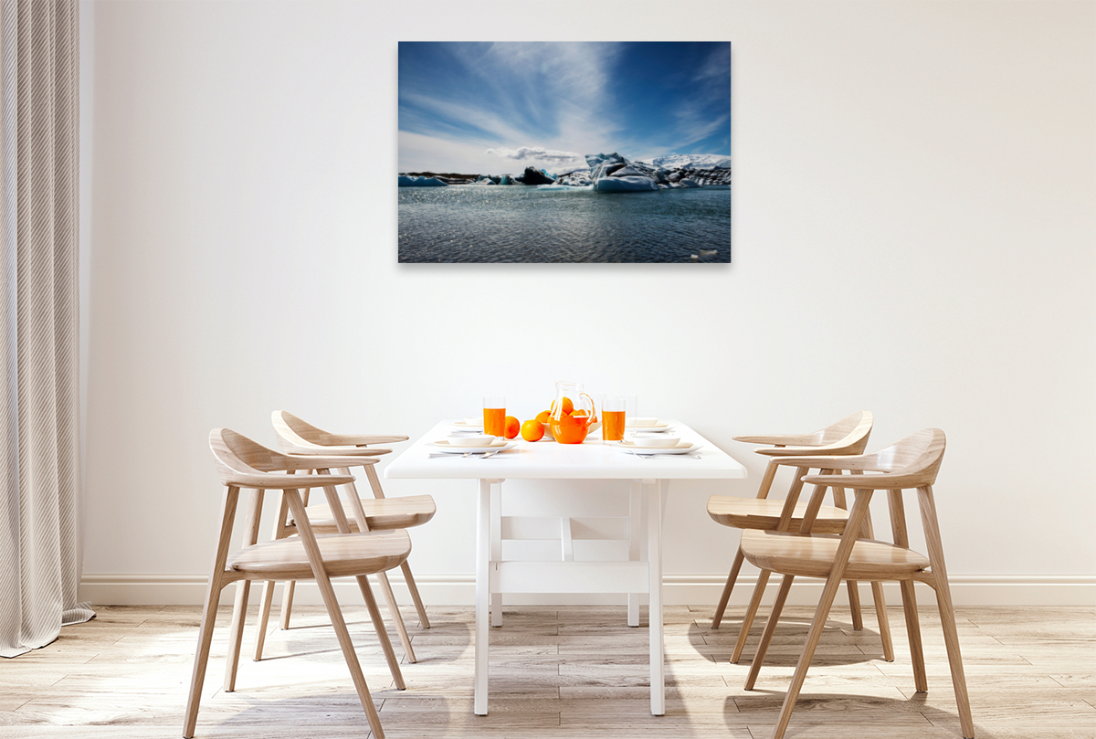 Eisberge in der Gletscherlagune Jökulsarlon auf Island.