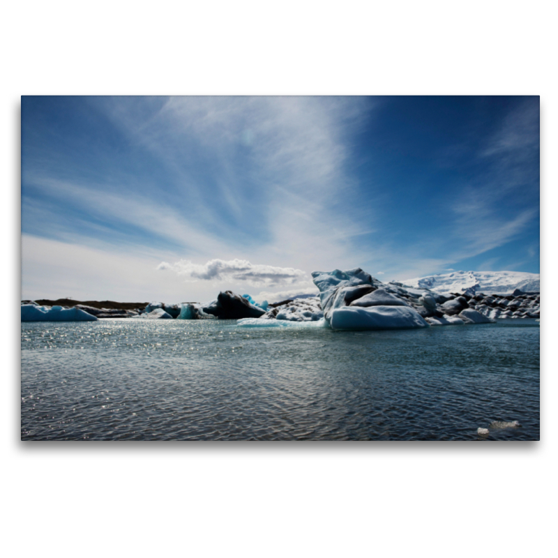 Eisberge in der Gletscherlagune Jökulsarlon auf Island.