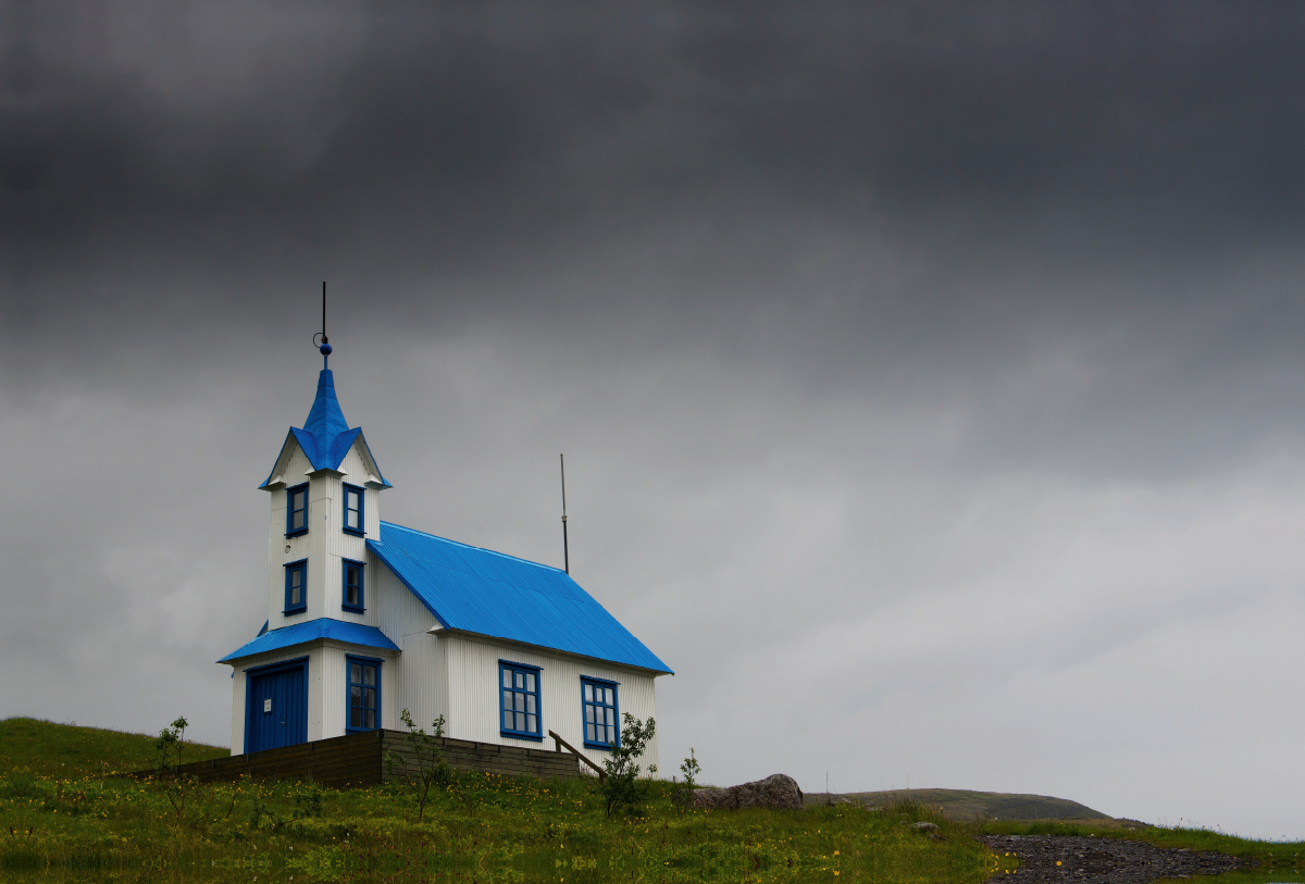 Blau wie der Himmel. Die Kirche von Stödvarfjördur, Island