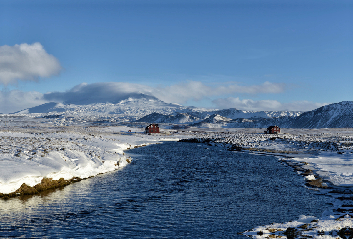 Am Landvegur mit Blick auf den Vulkan Hekla auf Island