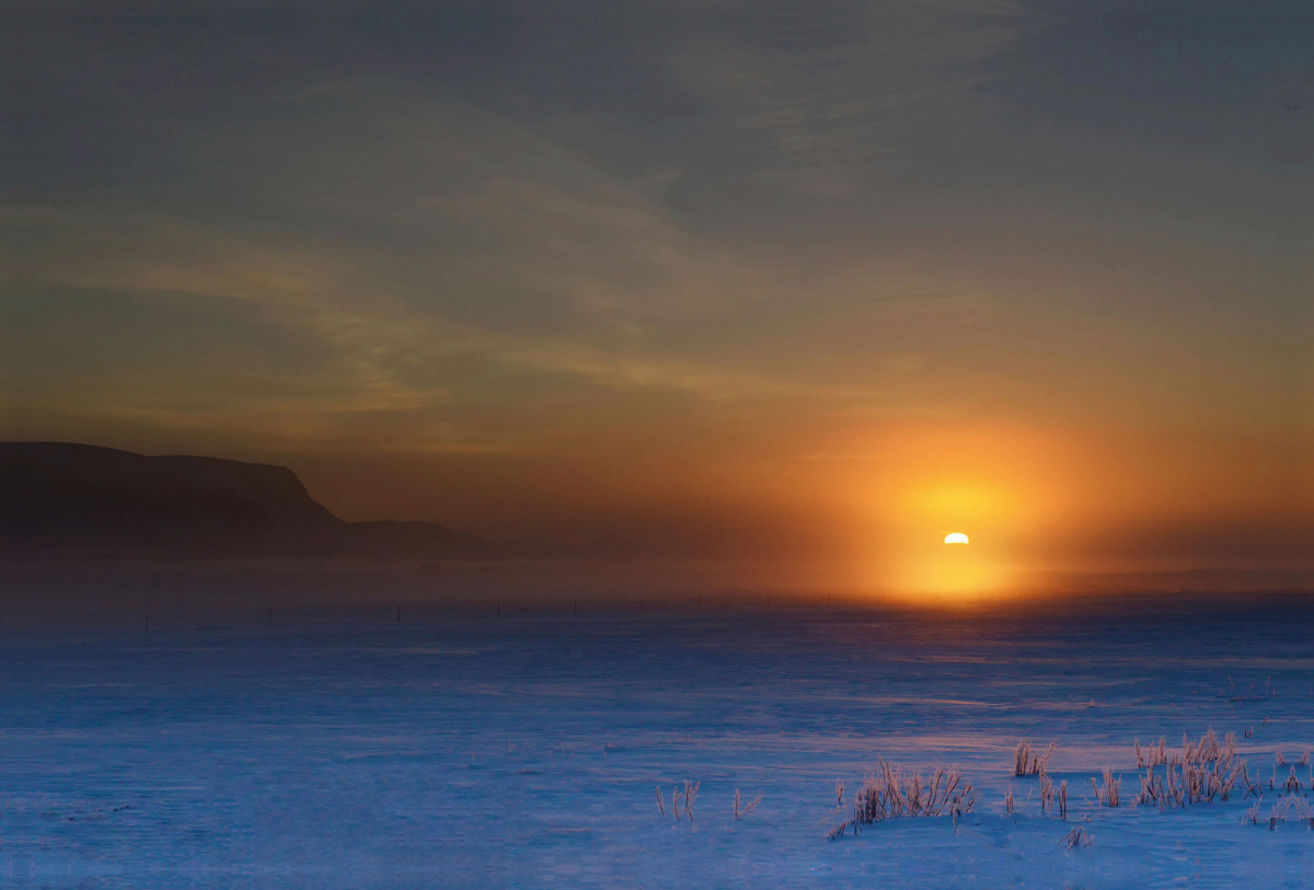 Sonnenaufgang im Winter bei Hveragerði auf Island