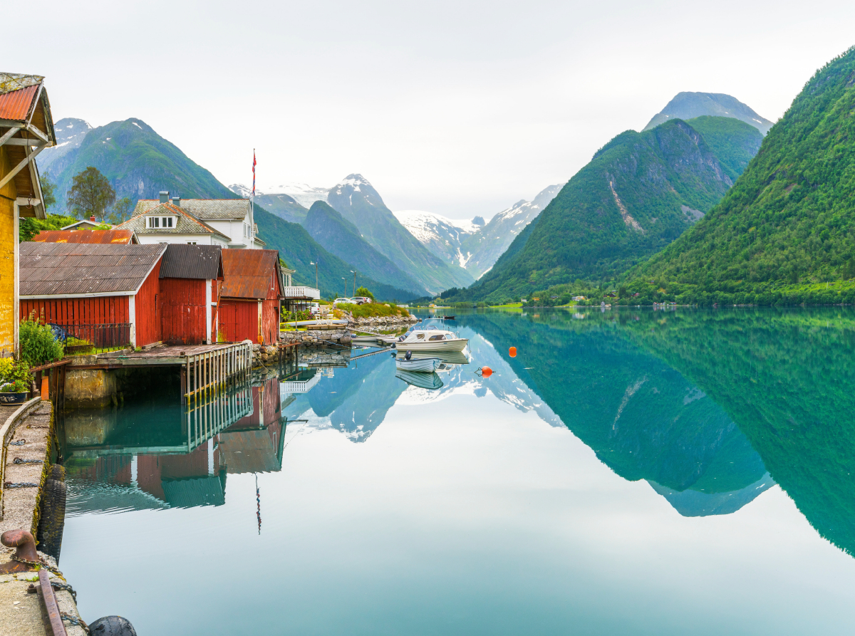 Fjaerland und der Fjaerlandsfjord