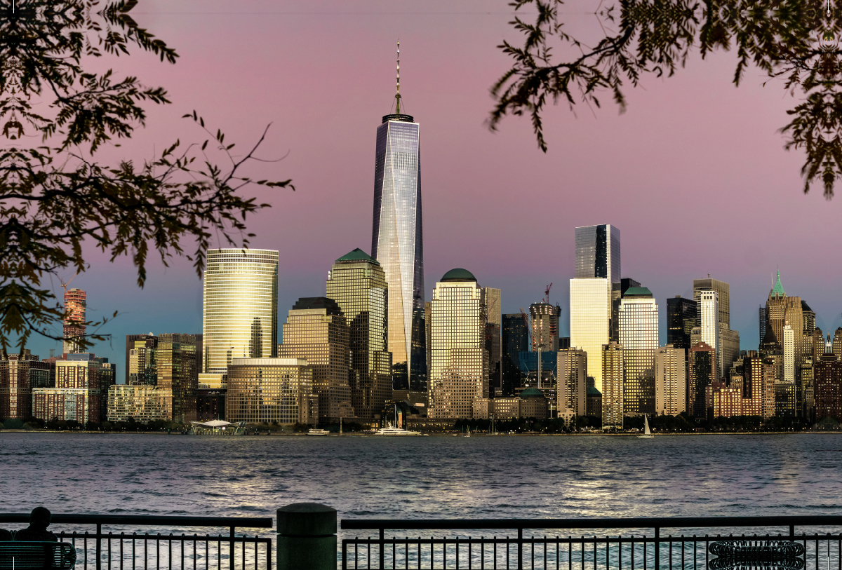 Blick von New Jersey auf Midtown Manhattan bei Sonnenuntergang