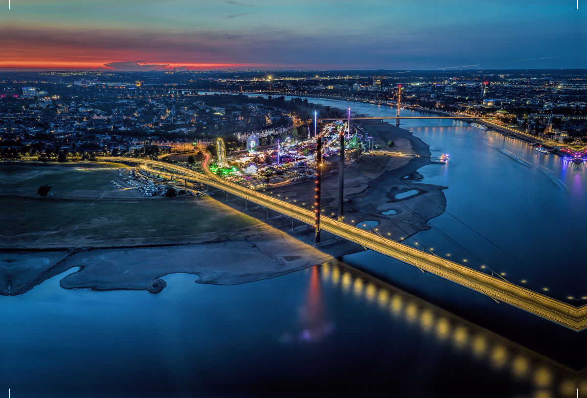 Blick vom Rheinturm Düsseldorf