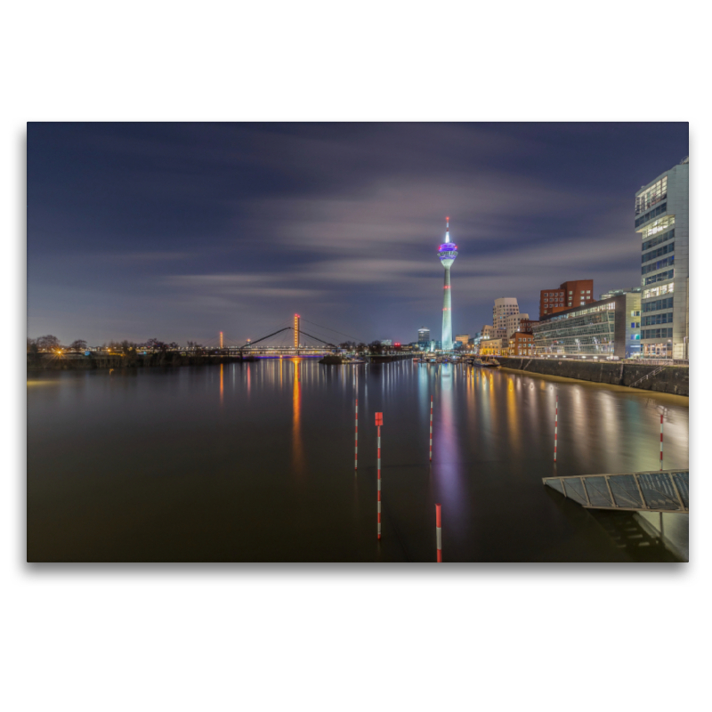 Düsseldorf Medienhafen bei Hochwasser