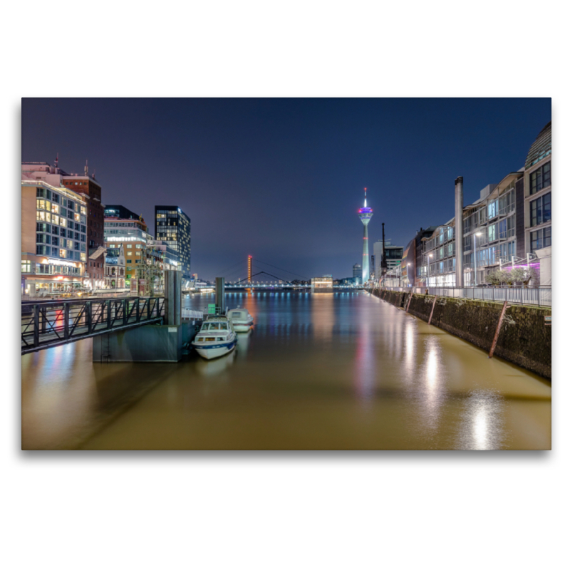 Düsseldorf Medienhafen bei Nacht