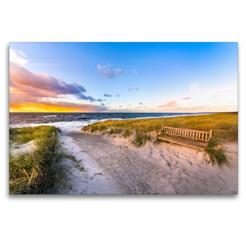 Strandübergang bei Sonnenuntergang