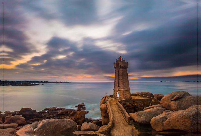 Le Phare De Ploumanac'h  Bretagne