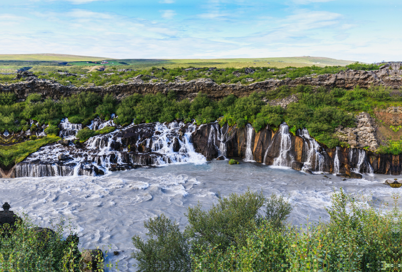 hraunfossar wasserfall island