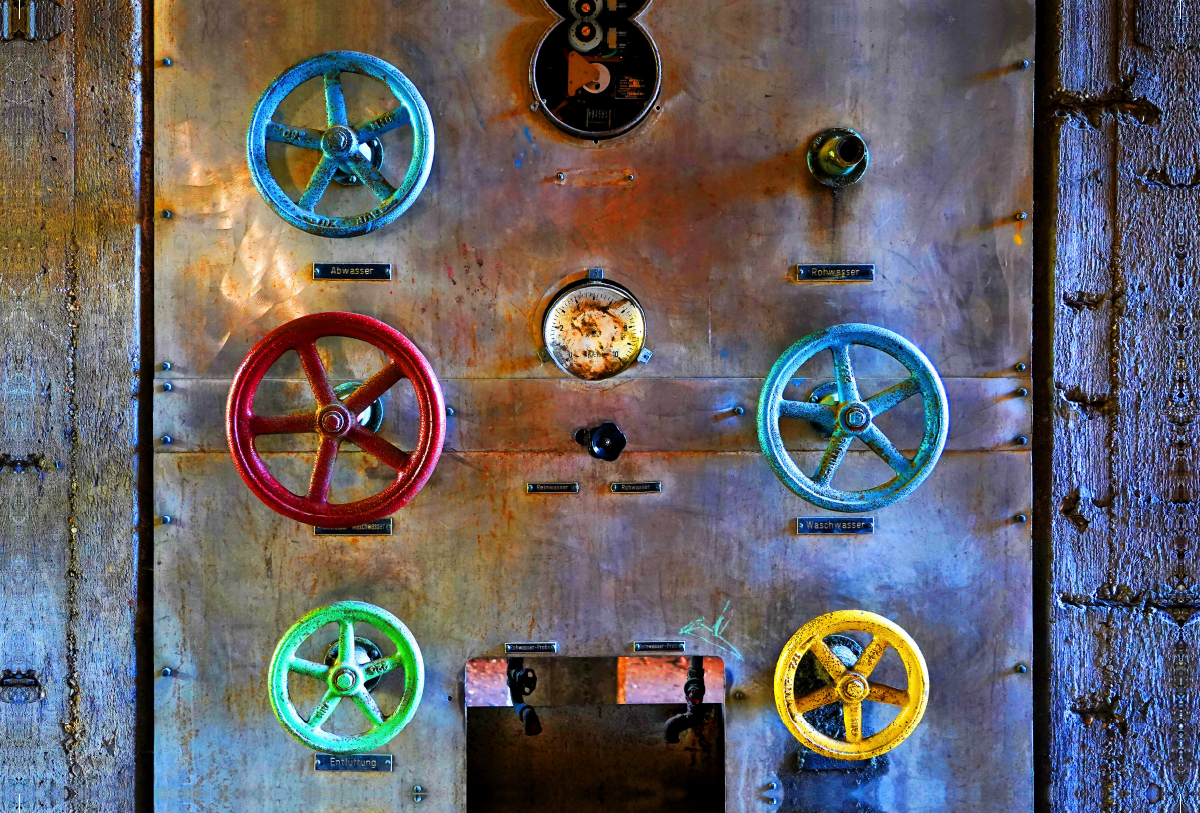 Ventilsteuerwand im Landschaftspark Duisburg-Nord