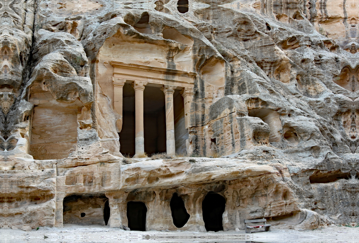 Tempel im Siq el-Barid