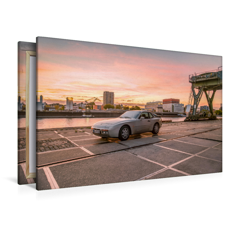 Porsche 944 S2 bei Sonnenuntergang im Hafen