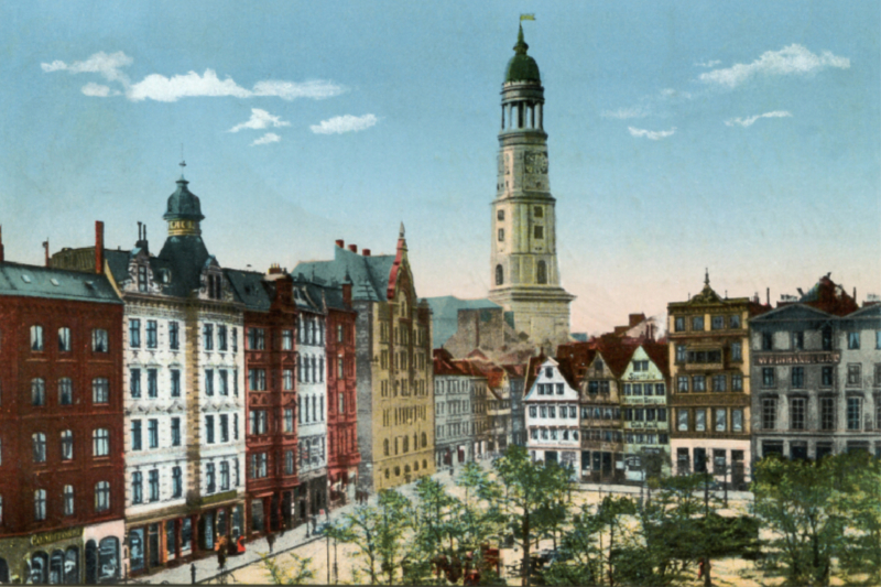 Grossneumarkt mit Blick auf die Michaelis Kirche