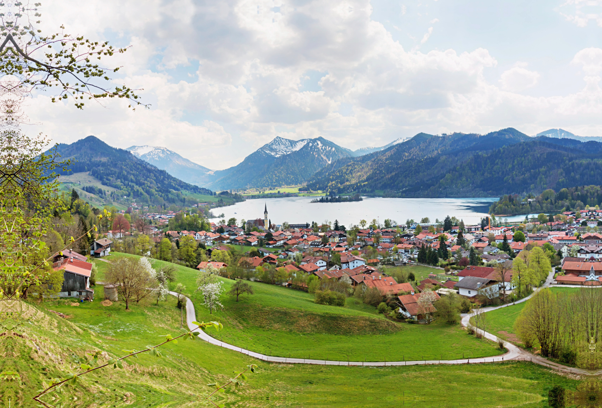 Aussicht auf den Luftkurort Schliersee