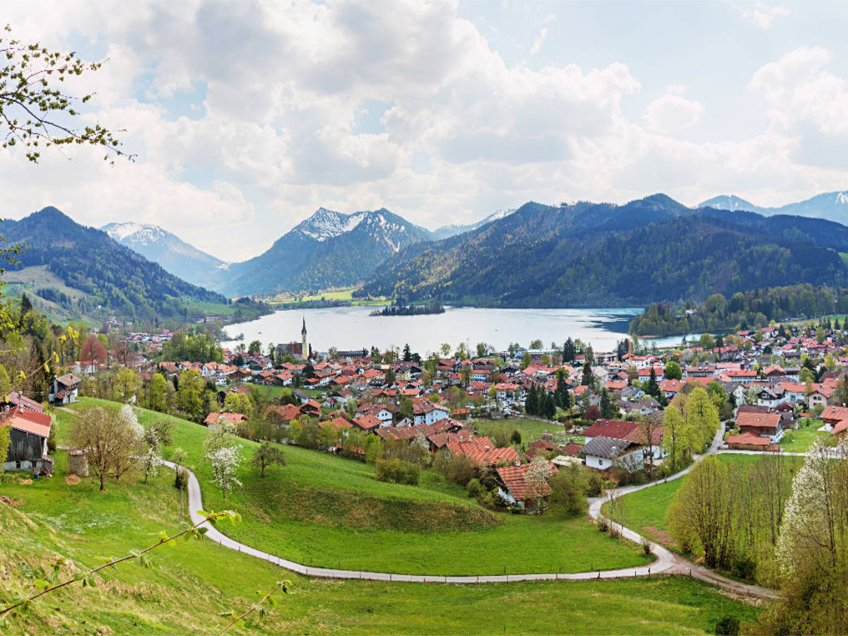 Aussicht auf den Luftkurort Schliersee