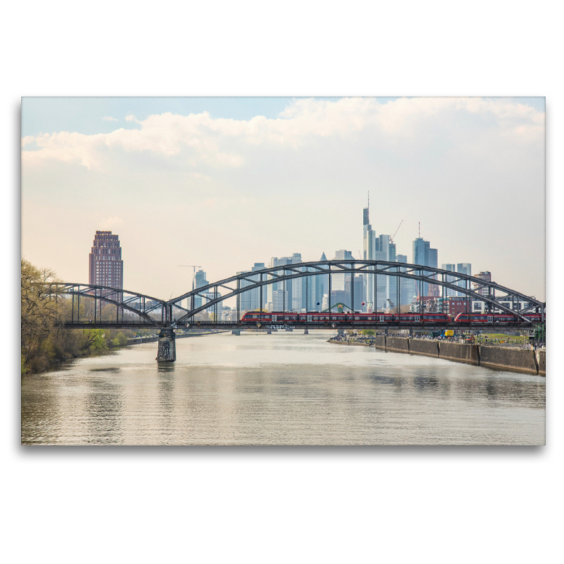 Die Deutschherrnbrücke vor der Frankfurter Skyline