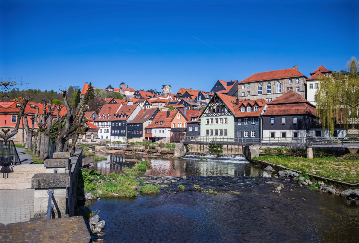 Auf dem Ufer der Haßlach