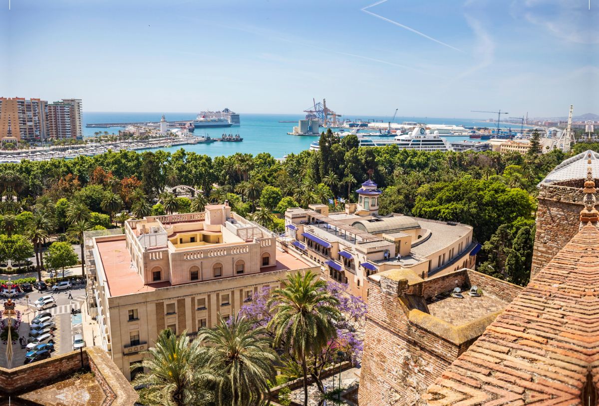 Ausblick auf den Hafen von der Festung Alcazaba