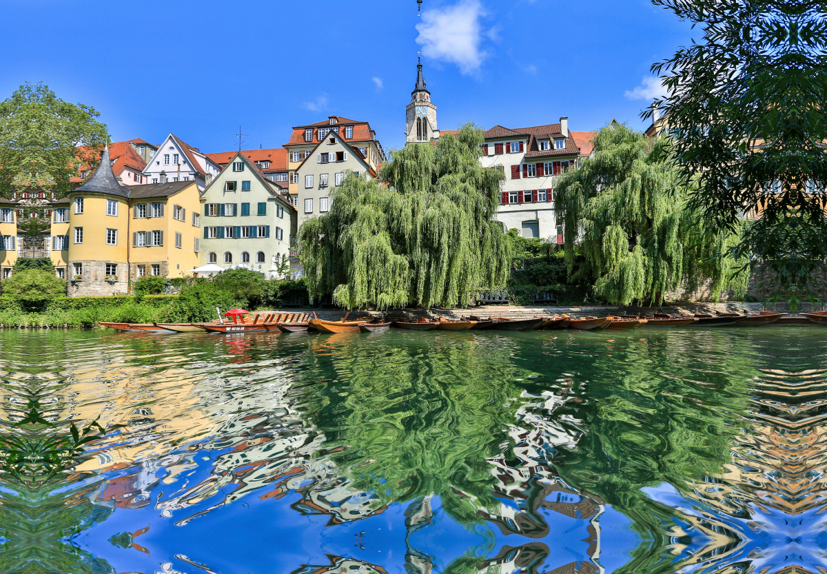 Calvendo Leinwand — Tübinger Neckarfront mit Stocherkahnanlegestelle