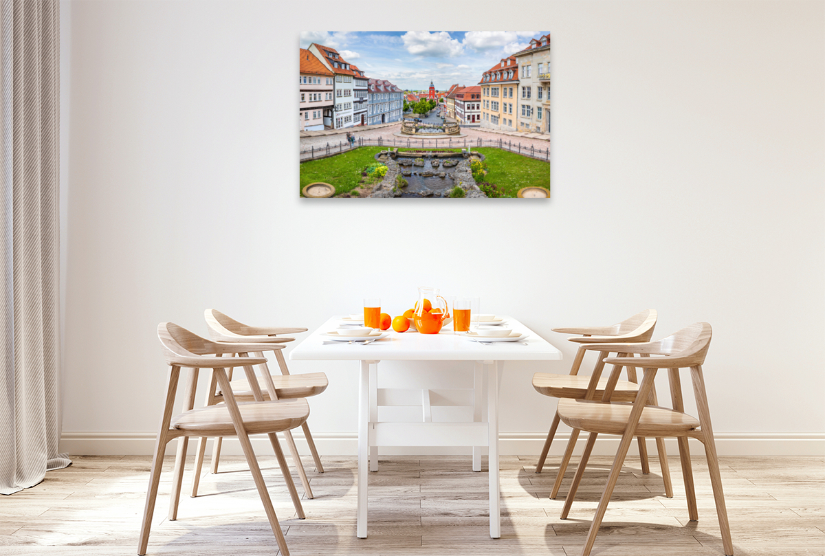 Wasserkunst Brunnen mit Sicht auf Rathaus