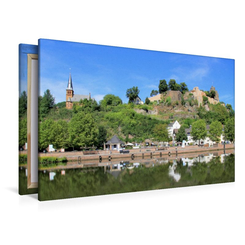 Blick auf die Kirche und Burgruine von Saarburg