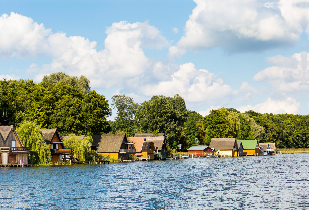 Bootshäuser an der Mecklenburgischen Seenplatte