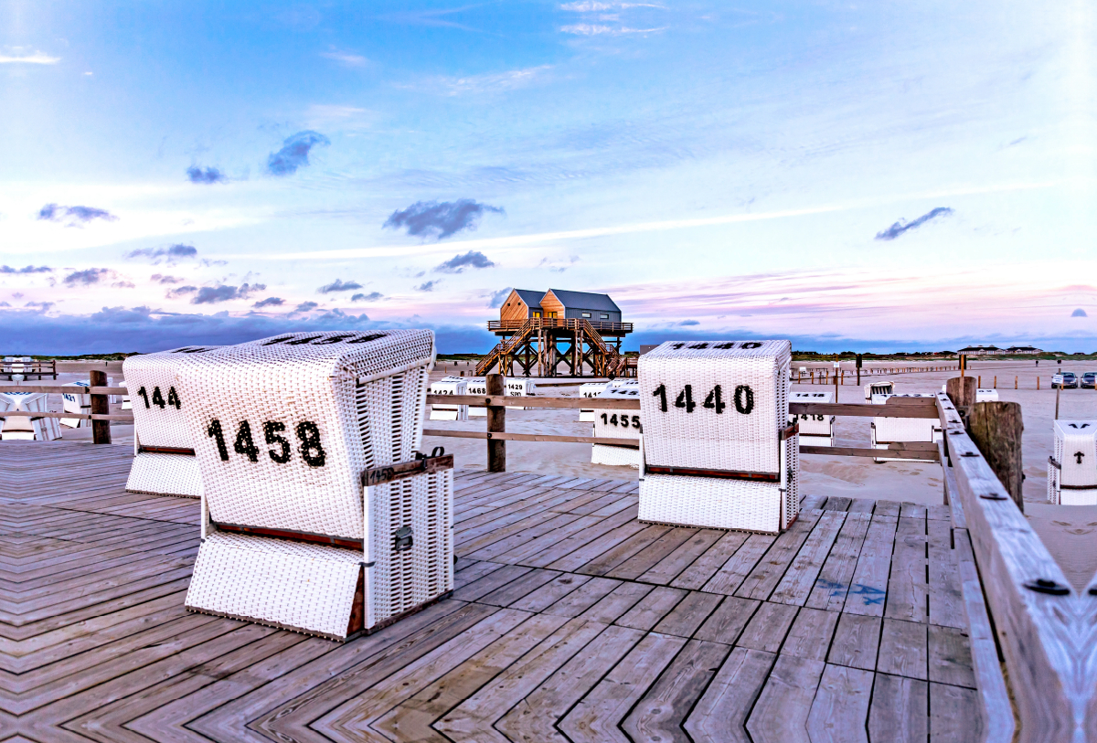 Strand von St. Peter-Ording in der blauen Stunde