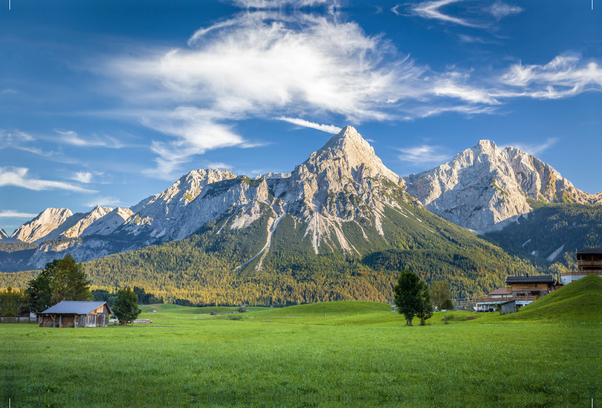 Sonnenspitze (2.412 m) von Ehrwald aus gesehen