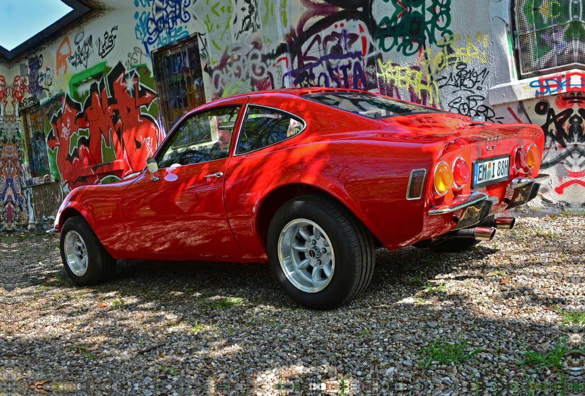 Ein Motiv aus dem Kalender Opel GT 1900 AL Eine deutsche Sportwagenlegende