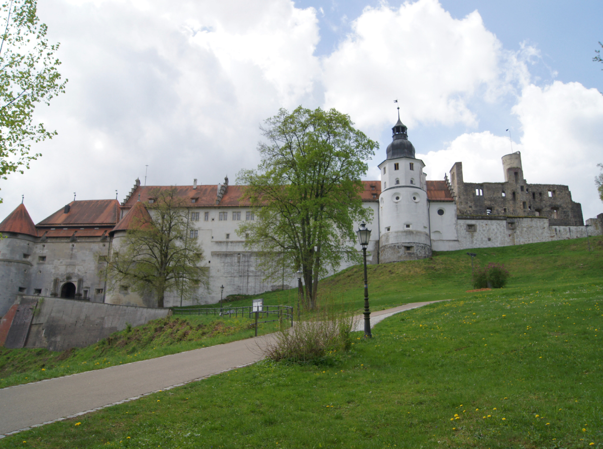 Weg zu Schloss Hellenstein