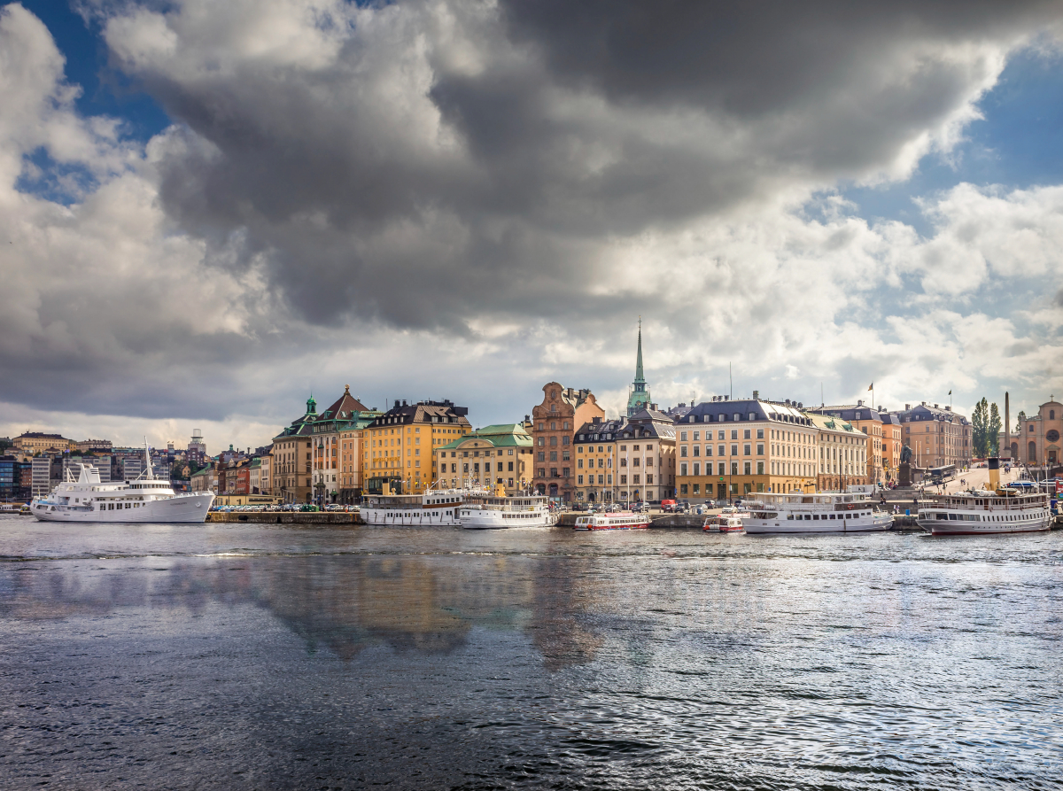 Blick von Skeppsholmen auf die Altstadt Gamla Stan in Stockholm