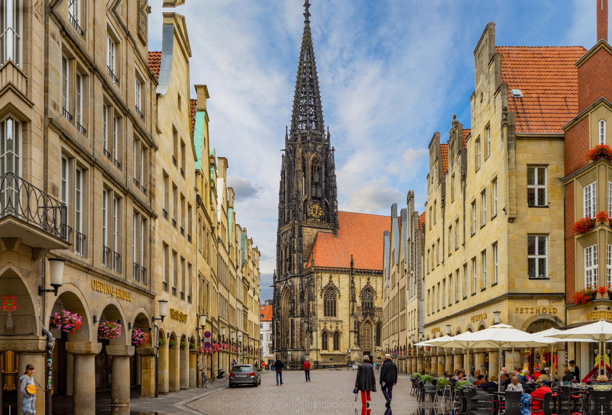 Blick zur St. Lamberti Kirche