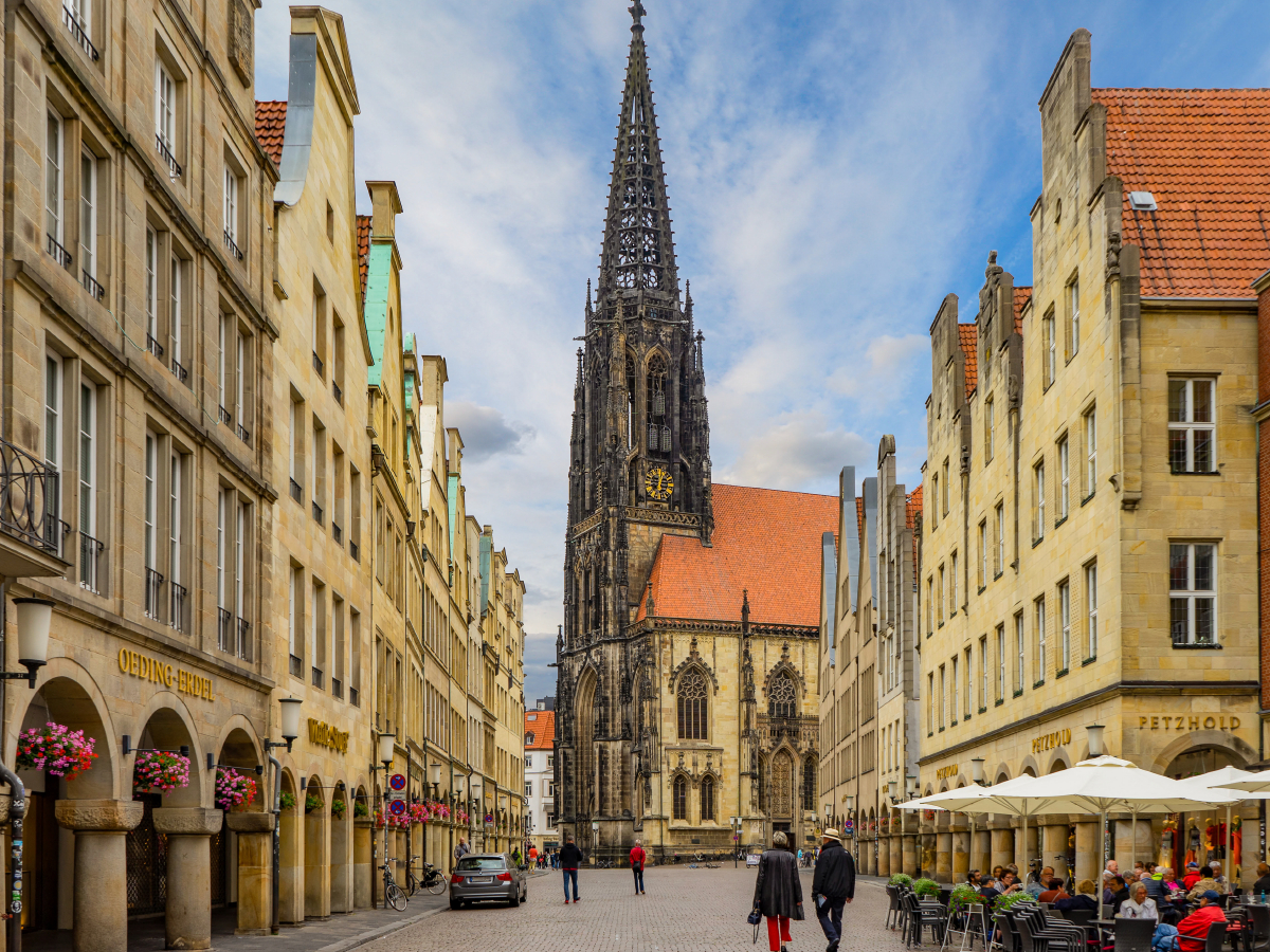 Blick zur St. Lamberti Kirche