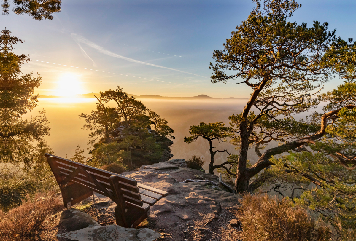 Blick vom Schlüsselfelsen in den Sonnenaufgang