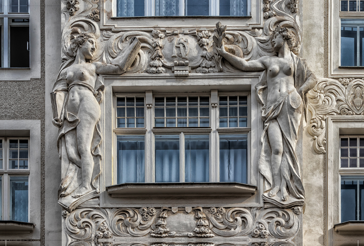 Monumentale Fassadendekoration am Palais de Beaux Arts