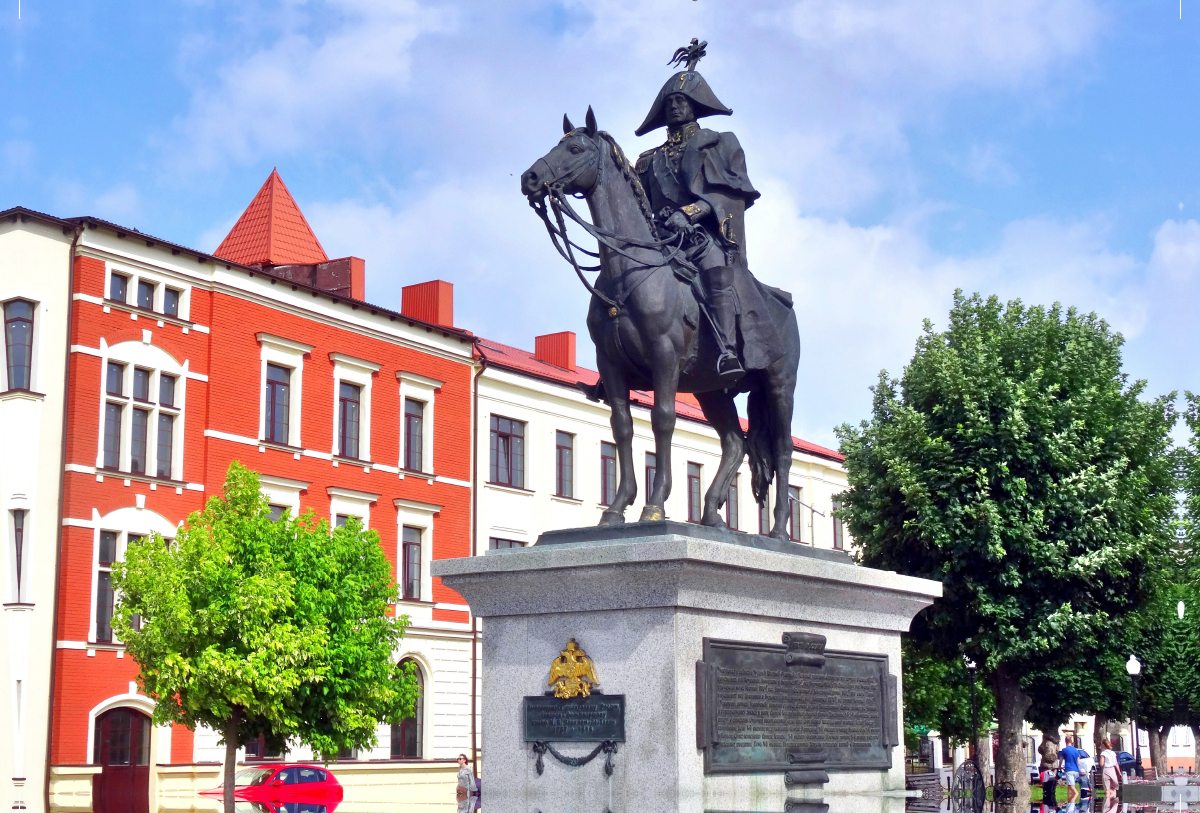 Denkmal des russischen Feldherren Fürst Michail Barclay de Tolly in Insterburg/Tschernjachowsk