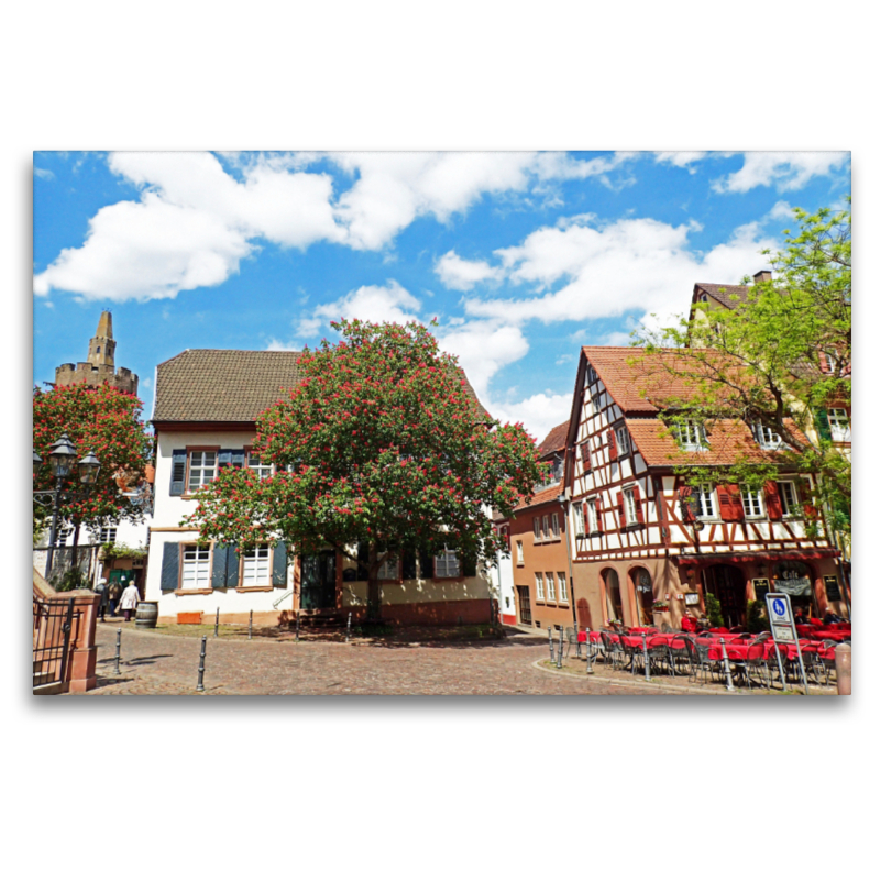 Oberer Marktplatz mit Rotem Turm in Weinheim an der Bergstraße