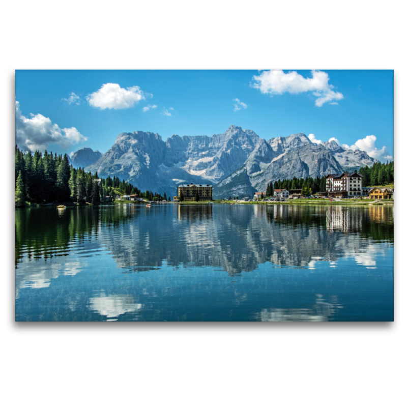 Die Dolomiten spiegeln sich im Misurinasee